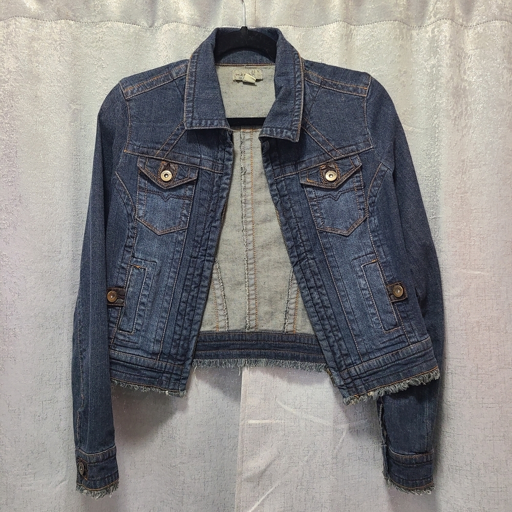 ONE WORLD Blue Jean Jacket with‎ Frayed Hem
